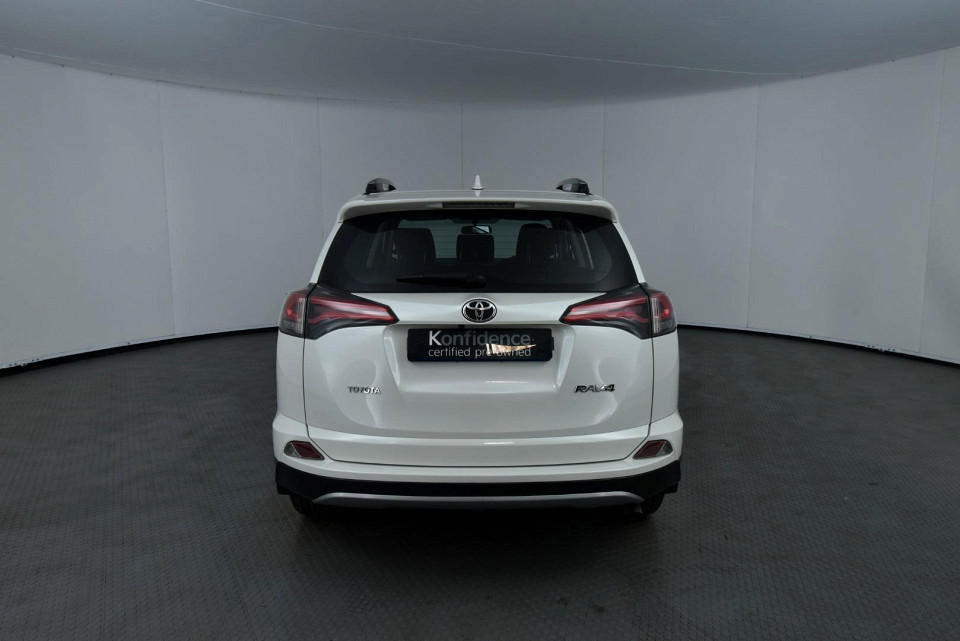 2017 TOYOTA RAV4 2.0 GX 4X2