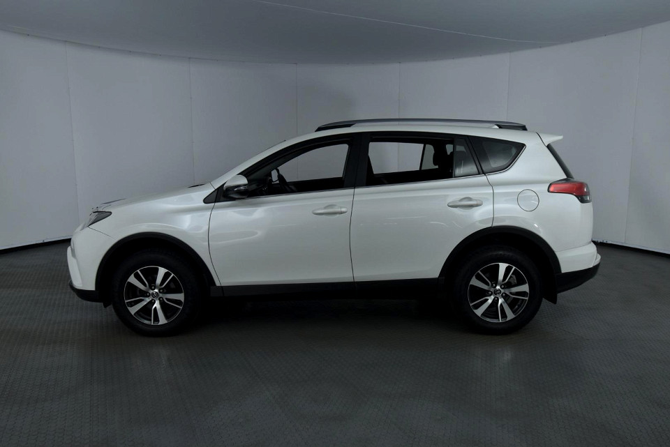 2017 TOYOTA RAV4 2.0 GX 4X2