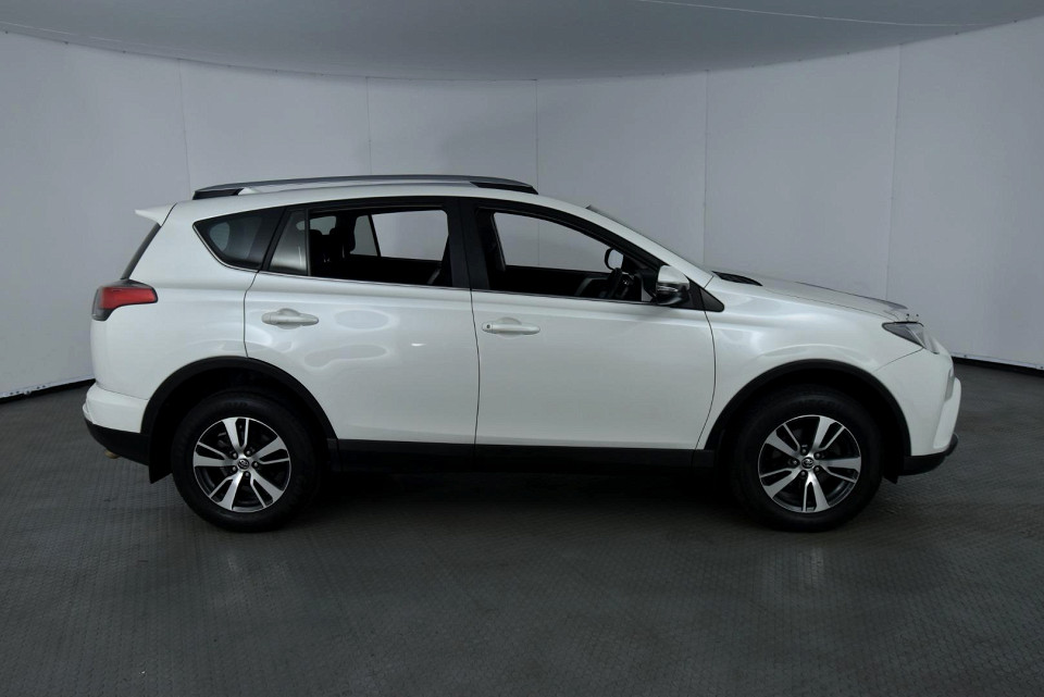 2017 TOYOTA RAV4 2.0 GX 4X2