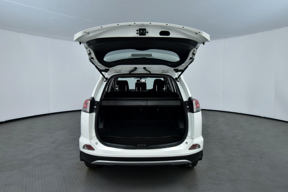 2017 TOYOTA RAV4 2.0 GX 4X2
