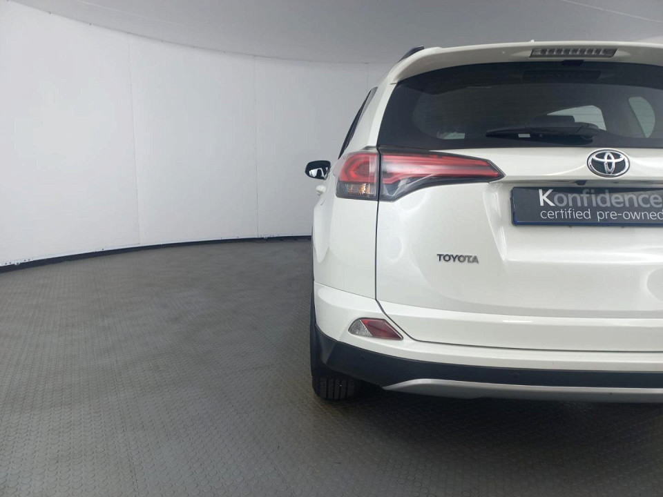 2017 TOYOTA RAV4 2.0 GX 4X2