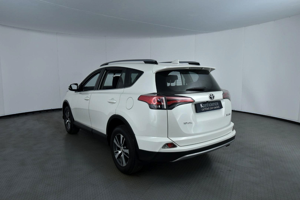2017 TOYOTA RAV4 2.0 GX 4X2