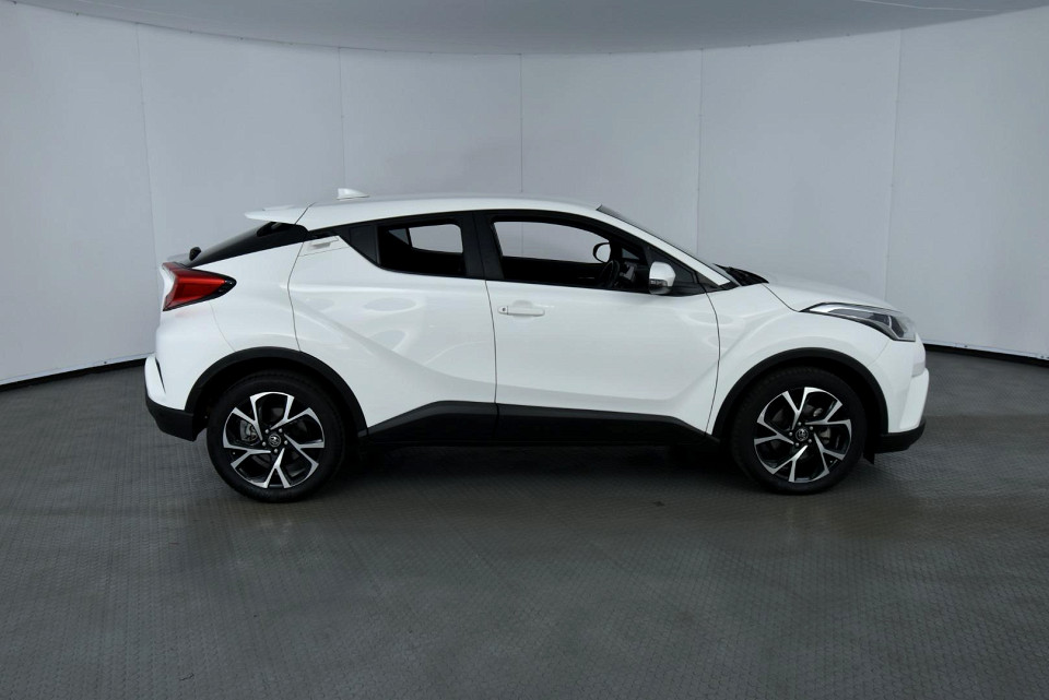 2019 TOYOTA C-HR 1.2T PLUS CVT