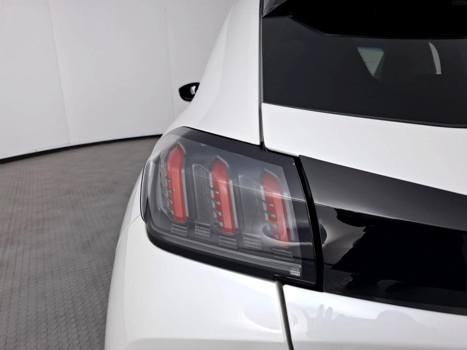 2021 PEUGEOT 208 1.2 PURETECH ALLURE