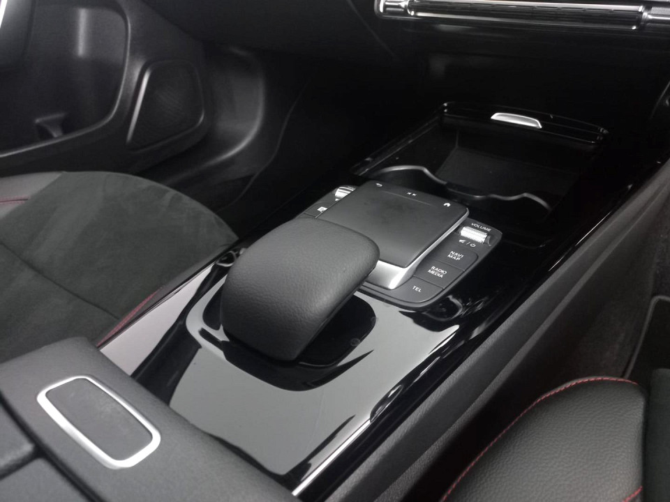 2022 MERCEDES-BENZ A-CLASS HATCH 200 PROGRESSIVE