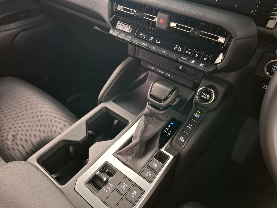 2025 TOYOTA LAND CRUISER PRADO 2.8 GD TX