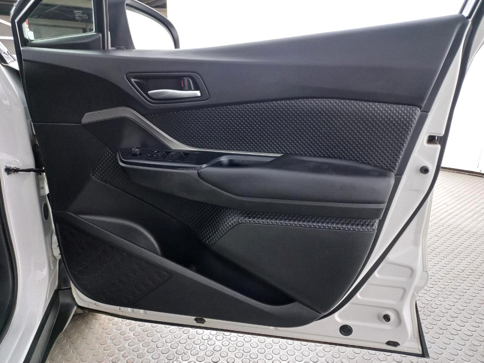 2021 TOYOTA C-HR 1.2T