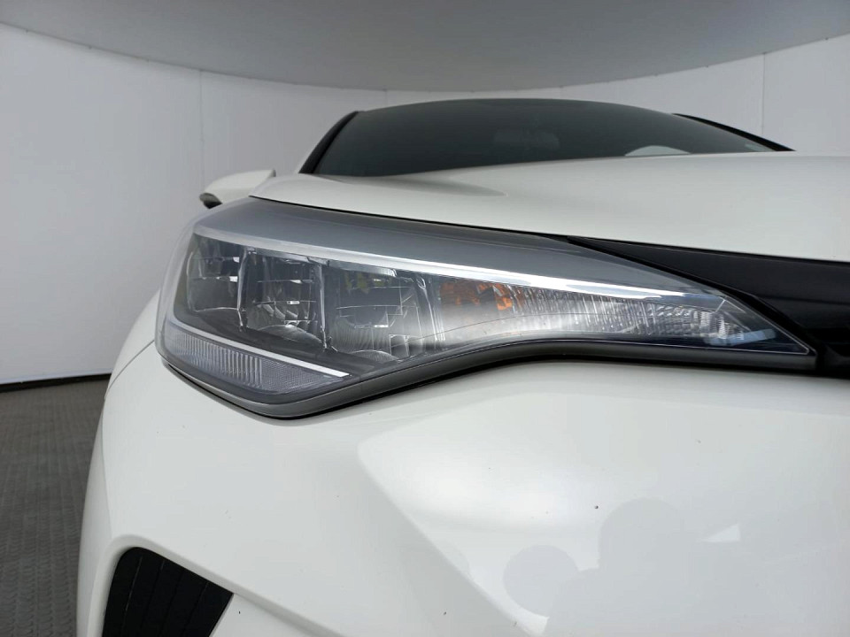 2021 TOYOTA C-HR 1.2T