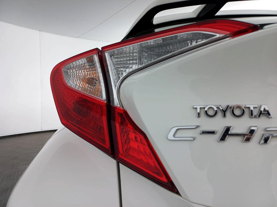 2021 TOYOTA C-HR 1.2T