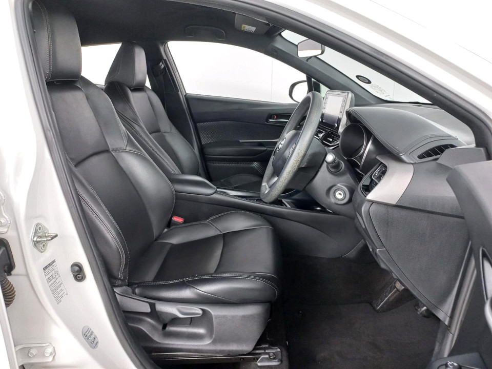 2021 TOYOTA C-HR 1.2T