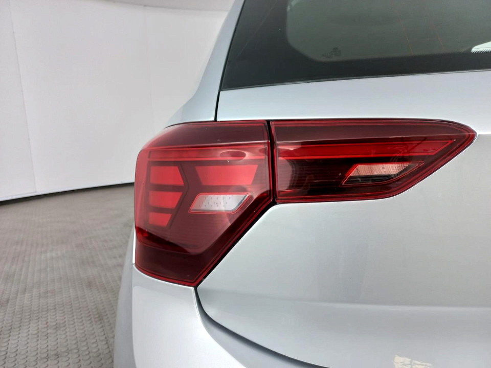 2022 VOLKSWAGEN POLO HATCH 1.0 TSI LIFE