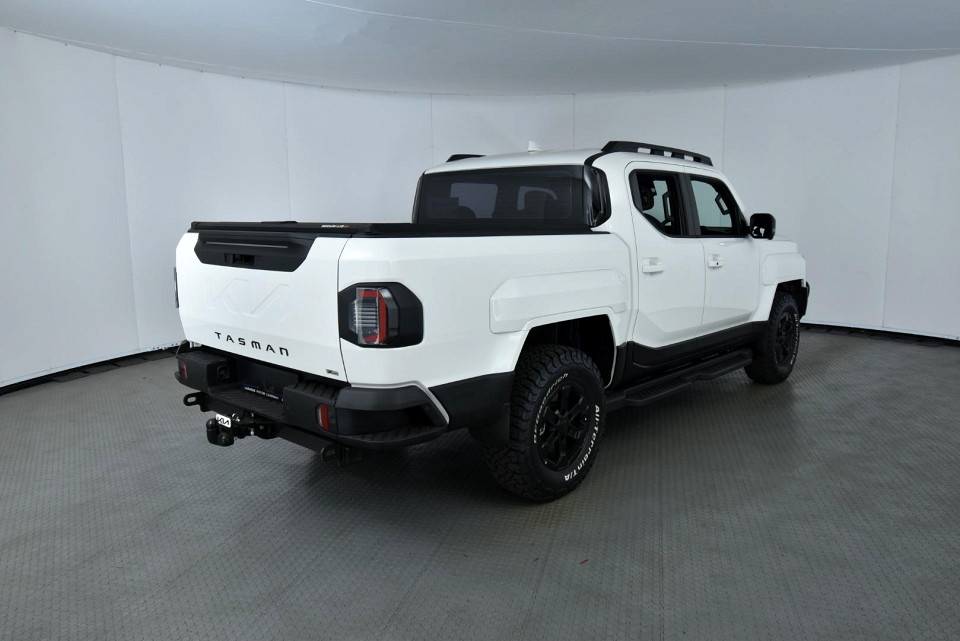2026 KIA TASMAN 2.2 X-PRO D CAB 4X4 AT