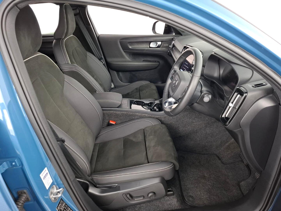 2023 VOLVO C40 RECHARGE TWIN MOTOR