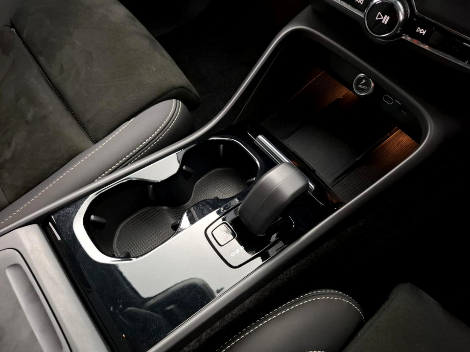 2023 VOLVO C40 RECHARGE TWIN MOTOR