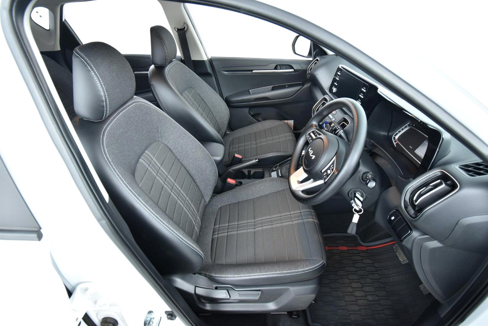 2025 KIA SONET 1.5 LX CVT