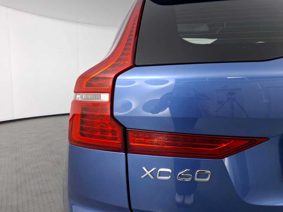 2022 VOLVO XC60 D5 R-DESIGN AWD GEARTRONIC
