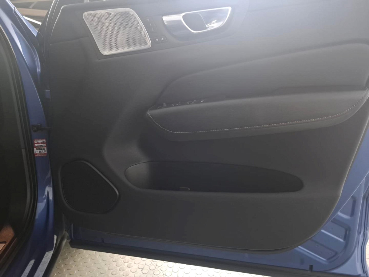 2022 VOLVO XC60 D5 R-DESIGN AWD GEARTRONIC