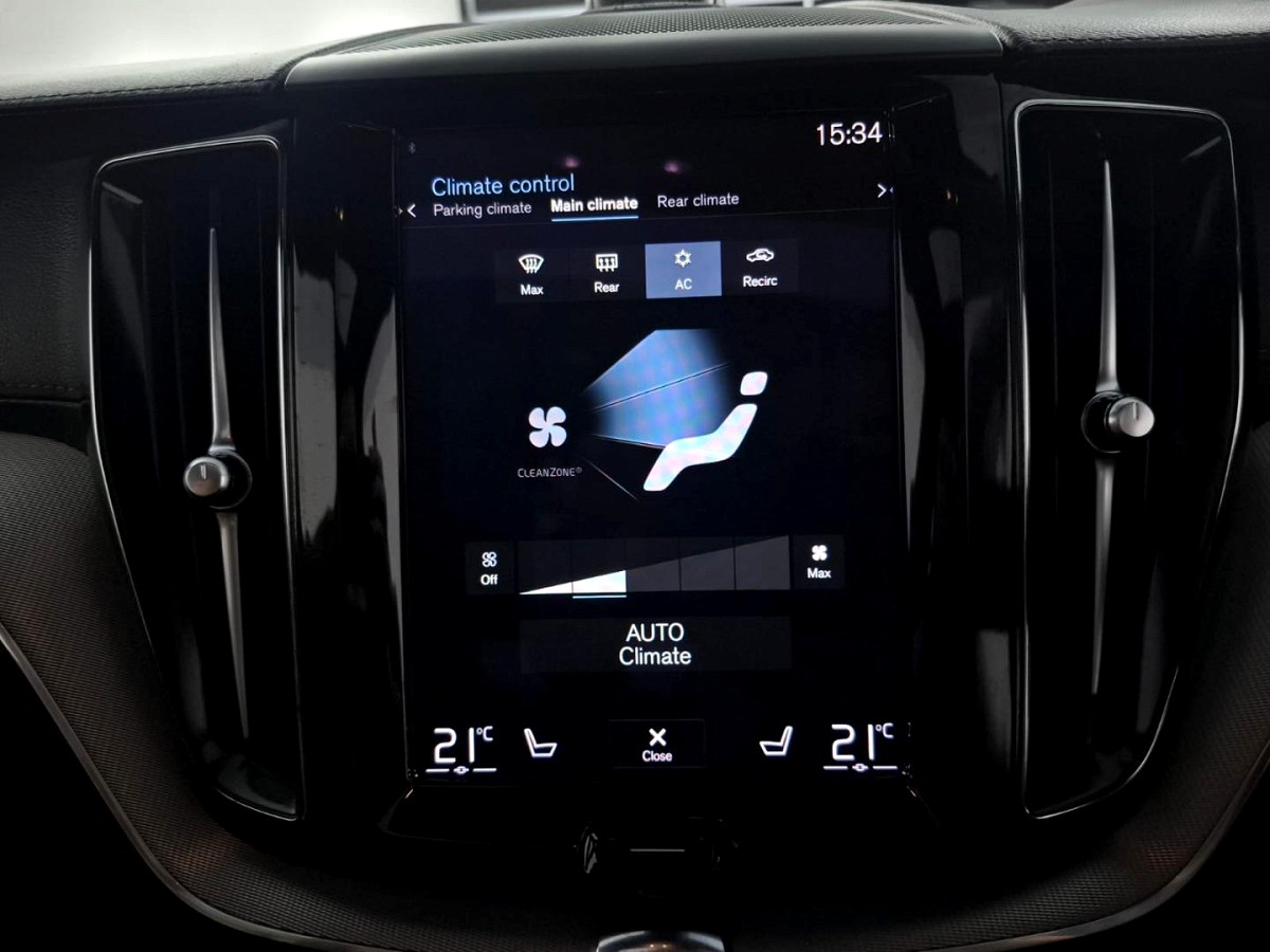 2022 VOLVO XC60 D5 R-DESIGN AWD GEARTRONIC
