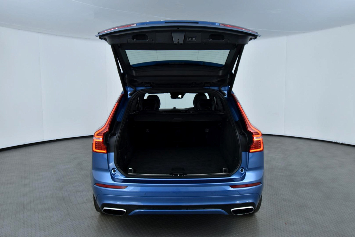 2022 VOLVO XC60 D5 R-DESIGN AWD GEARTRONIC