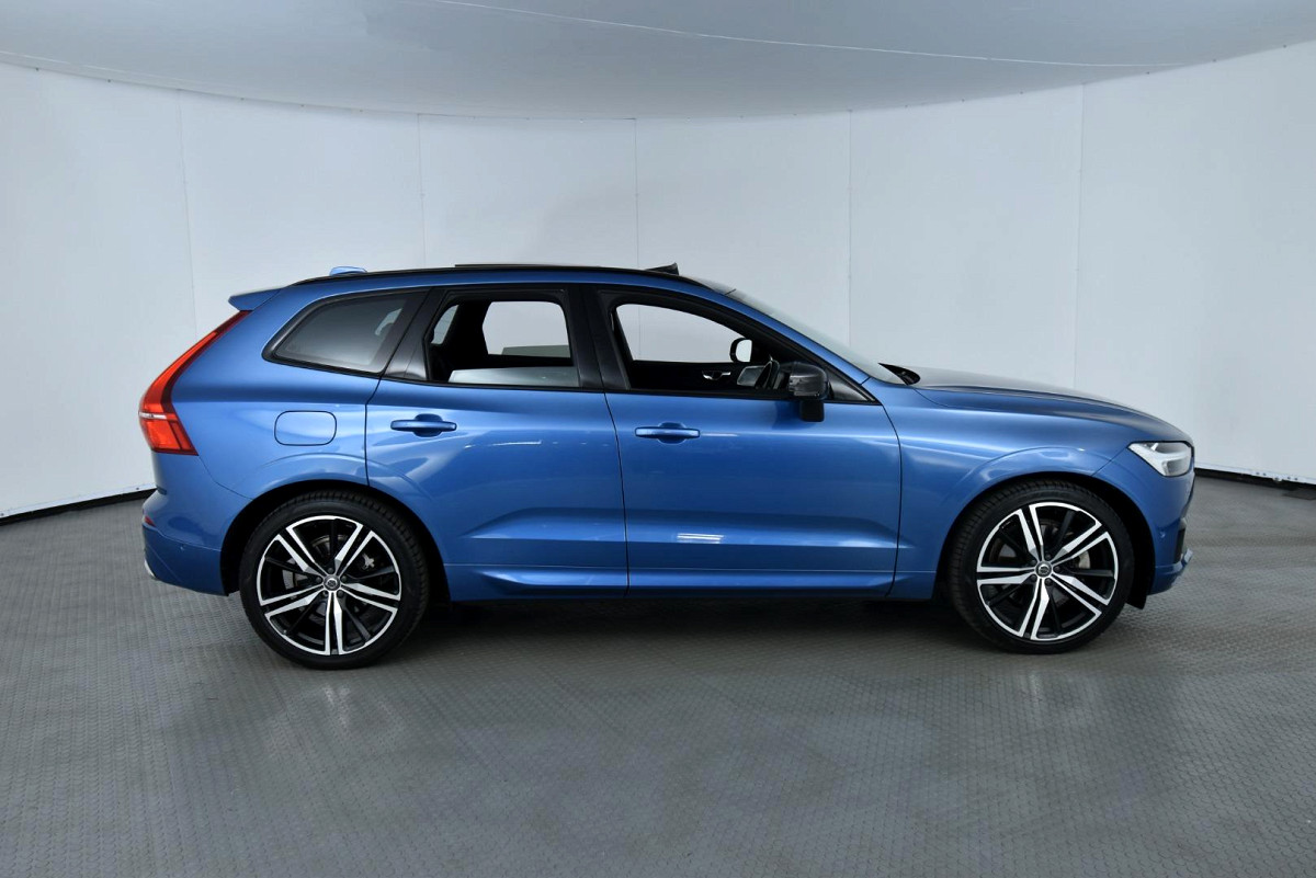 2022 VOLVO XC60 D5 R-DESIGN AWD GEARTRONIC