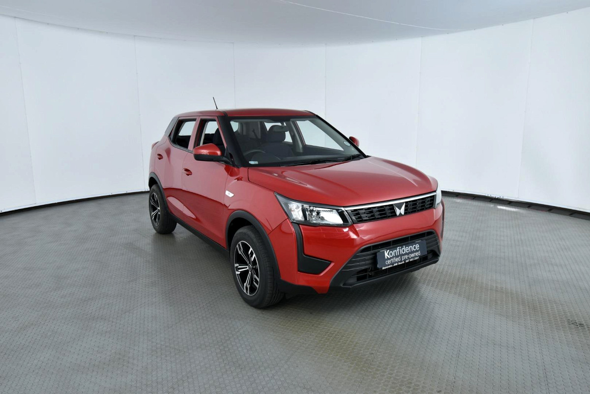 2023 MAHINDRA XUV300 W4