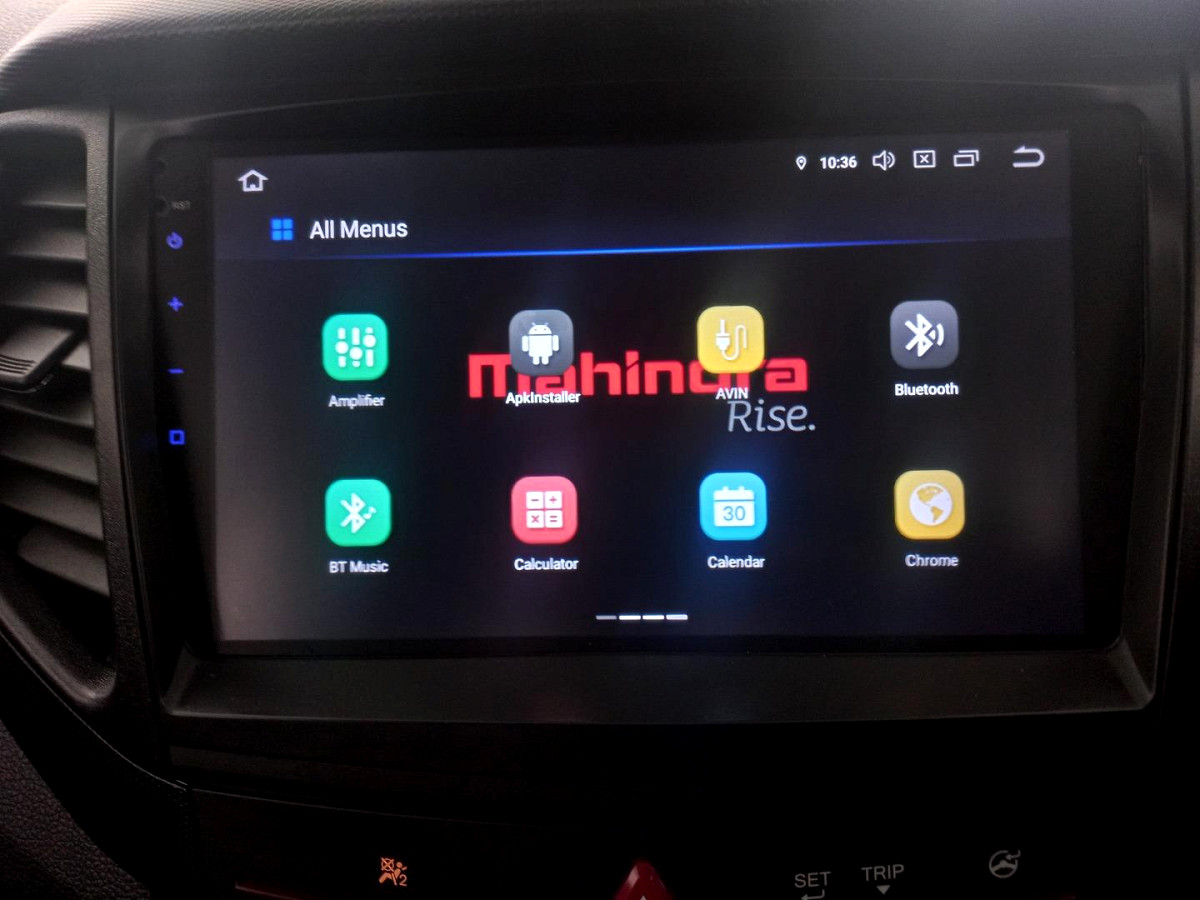 2023 MAHINDRA XUV300 W4