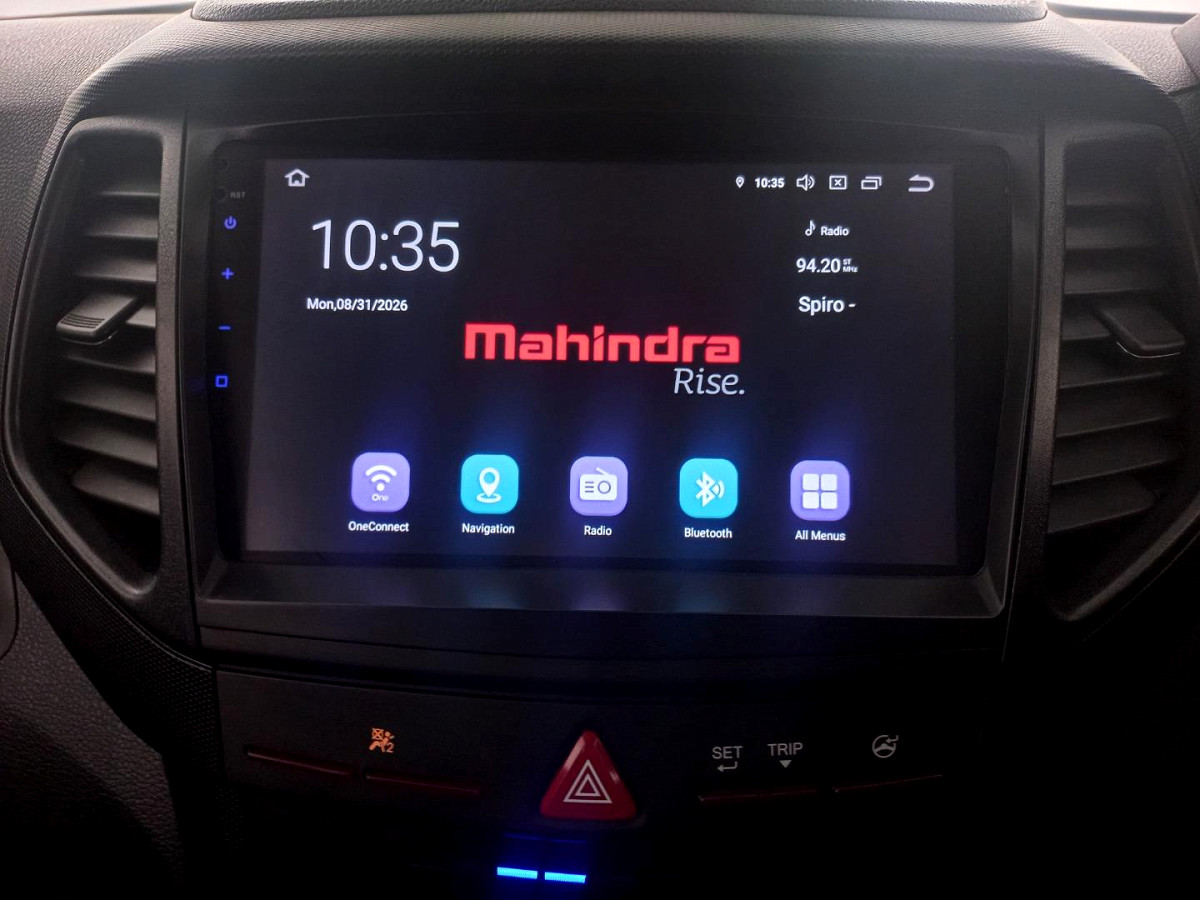 2023 MAHINDRA XUV300 W4