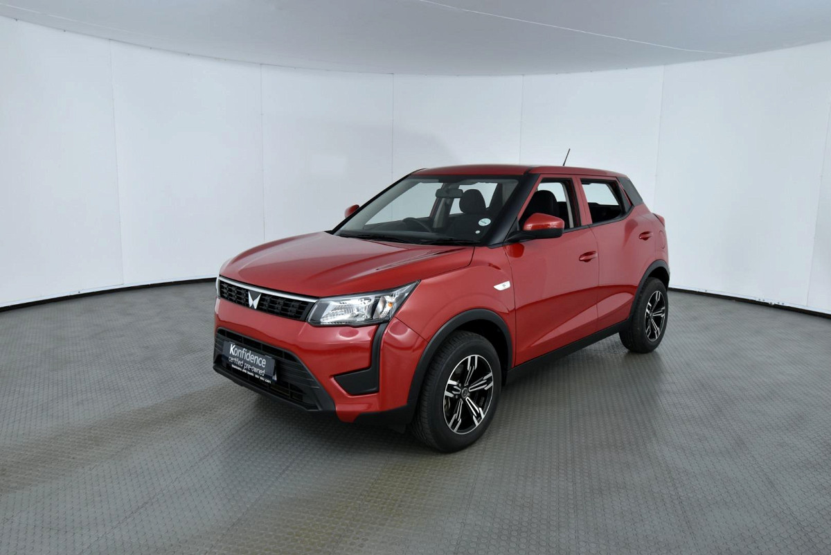2023 MAHINDRA XUV300 W4