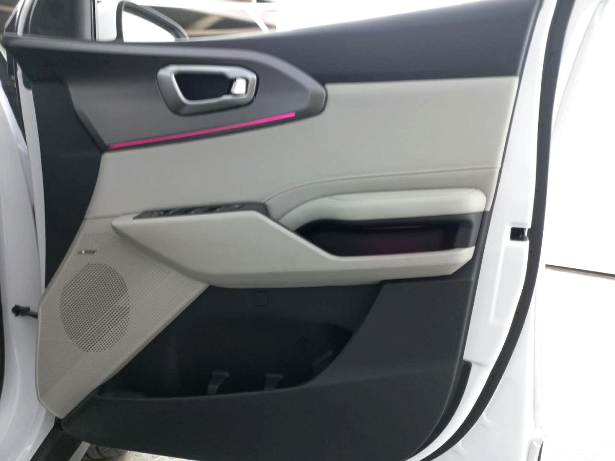 2026 KIA CARENS 1.5 D SX AT