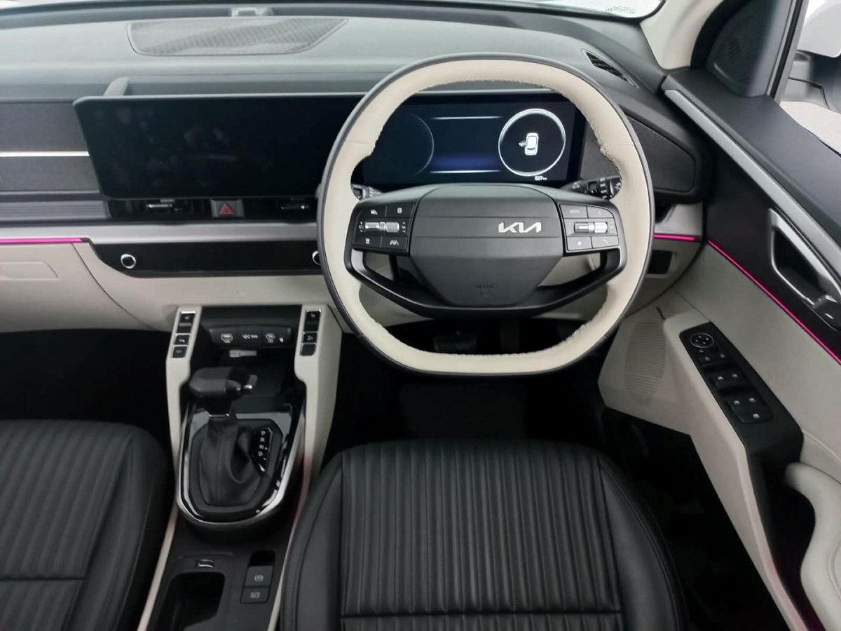 2026 KIA CARENS 1.5 D SX AT