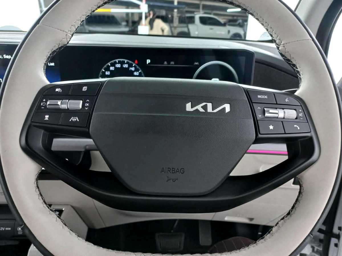 2026 KIA CARENS 1.5 D SX AT
