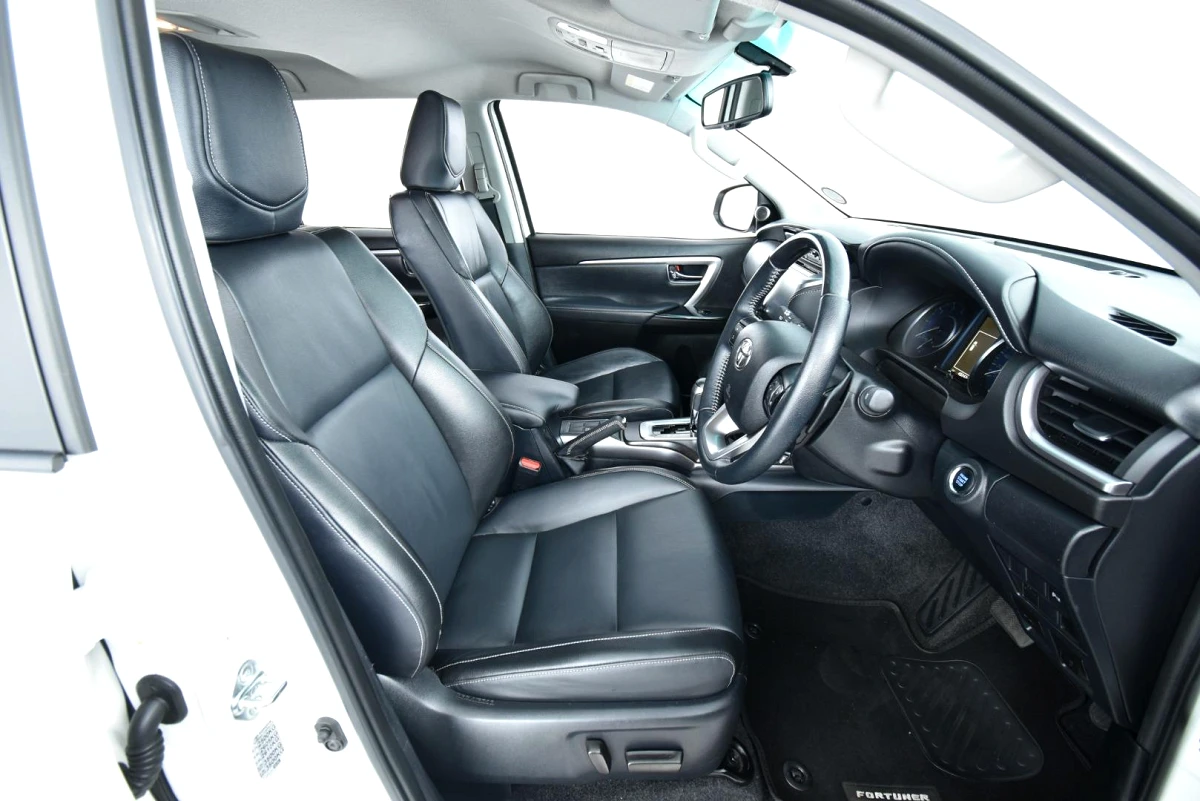 2023 TOYOTA FORTUNER 2.8 GD-6 RAISED BODY AT