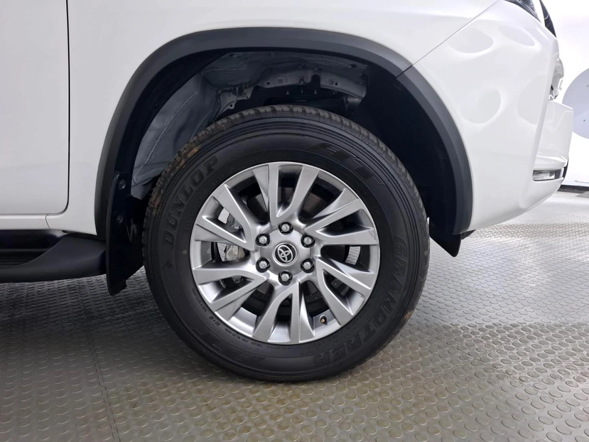 2023 TOYOTA FORTUNER 2.8 GD-6 RAISED BODY AT