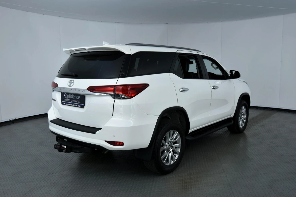 2023 TOYOTA FORTUNER 2.8 GD-6 RAISED BODY AT