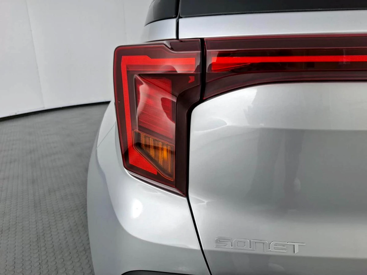 2026 KIA SONET 1.5 LX MT