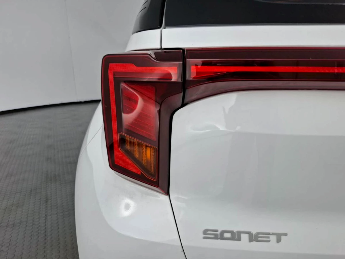 2026 KIA SONET 1.5 LX MT