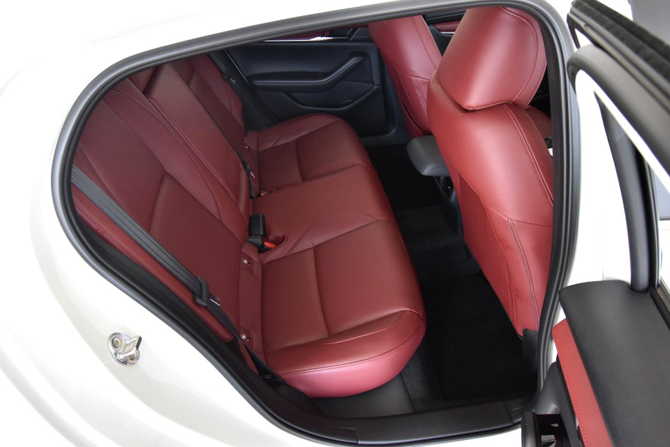 2024 MAZDA MAZDA3 HATCH 2.0 ASTINA AT