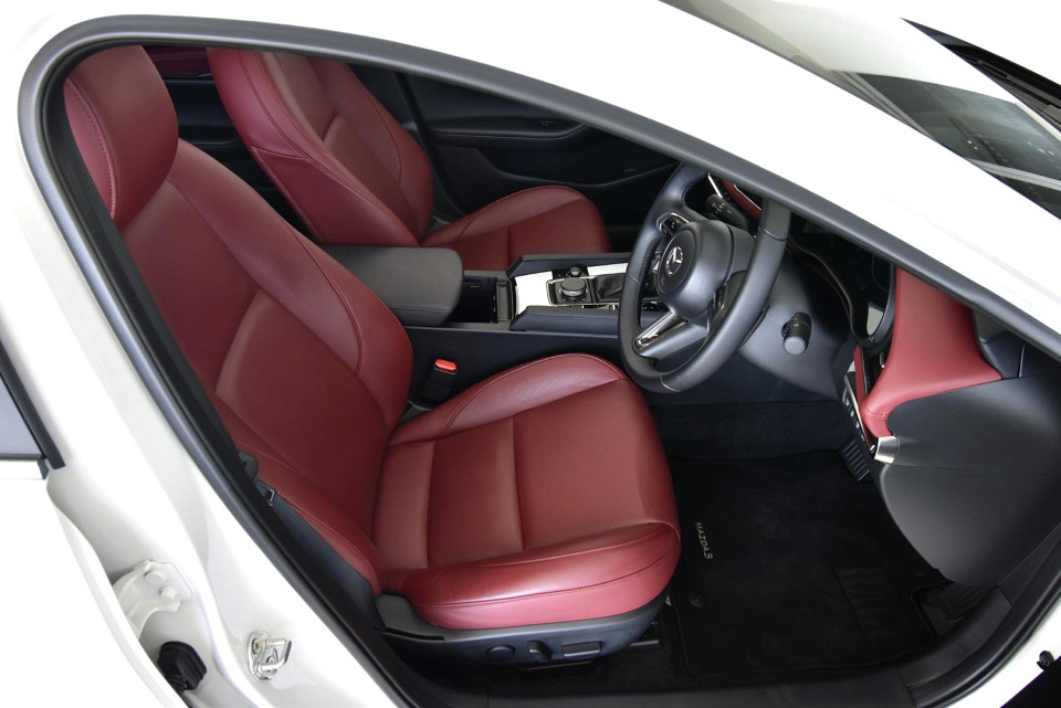 2024 MAZDA MAZDA3 HATCH 2.0 ASTINA AT