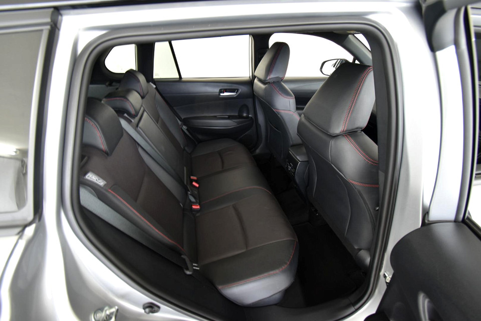 2023 TOYOTA COROLLA CROSS 1.8 GR-S HEV