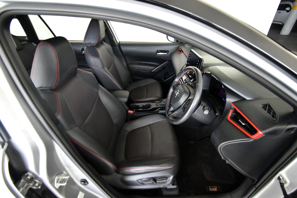 2023 TOYOTA COROLLA CROSS 1.8 GR-S HEV