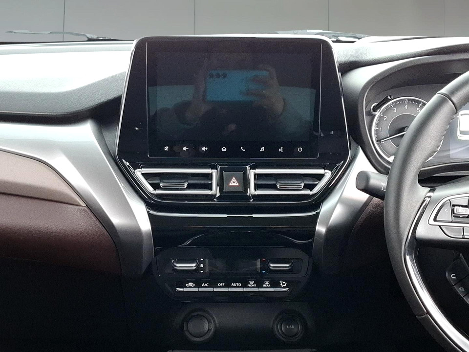 2024 TOYOTA STARLET CROSS 1.5 Xr