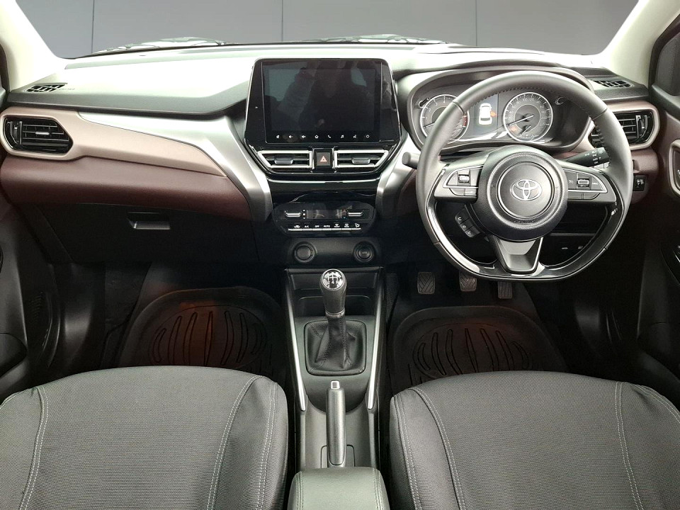 2024 TOYOTA STARLET CROSS 1.5 Xr