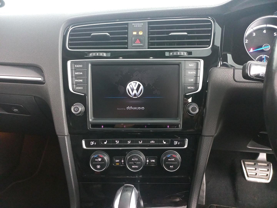 2016 VOLKSWAGEN GOLF 2.0 TSI R DSG