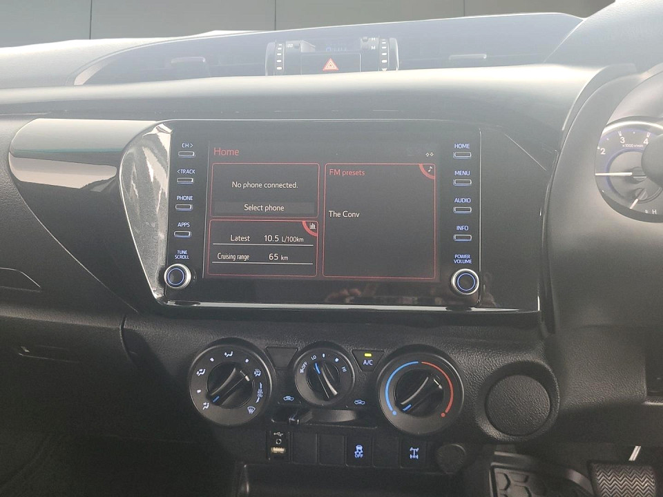 2020 TOYOTA HILUX 2.4 GD-6 X/CAB RB SRX AT