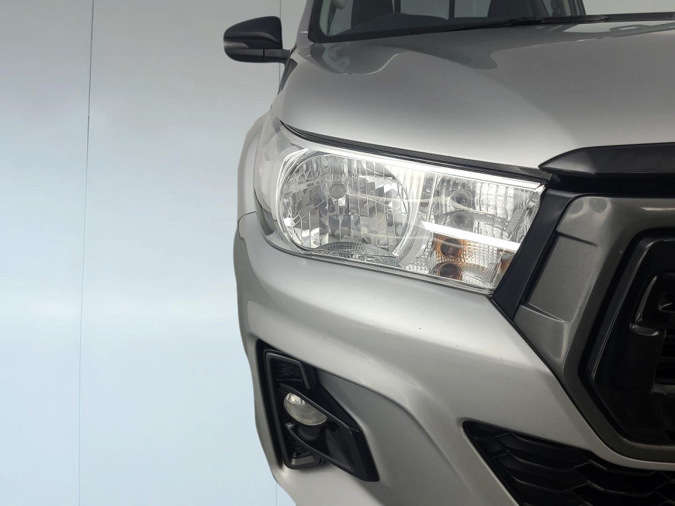 2020 TOYOTA HILUX 2.4 GD-6 X/CAB RB SRX AT