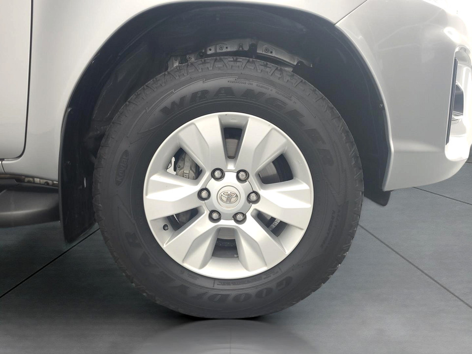 2020 TOYOTA HILUX 2.4 GD-6 X/CAB RB SRX AT