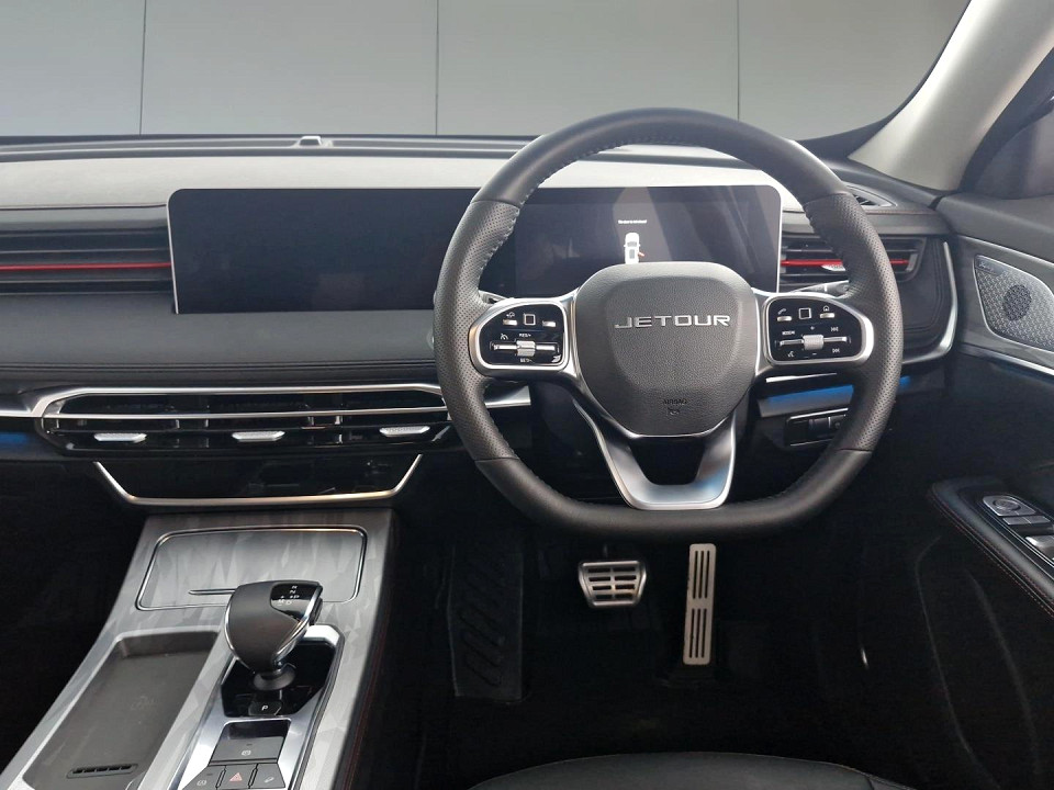 2025 JETOUR X70 PLUS 1.5T MOMENTUM