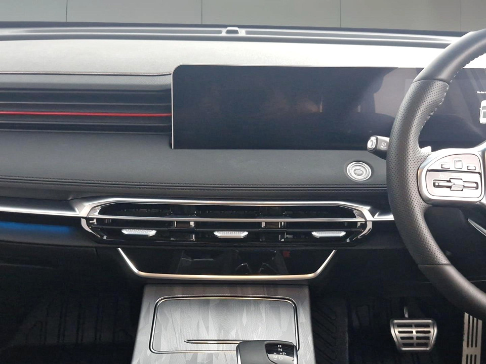 2025 JETOUR X70 PLUS 1.5T MOMENTUM