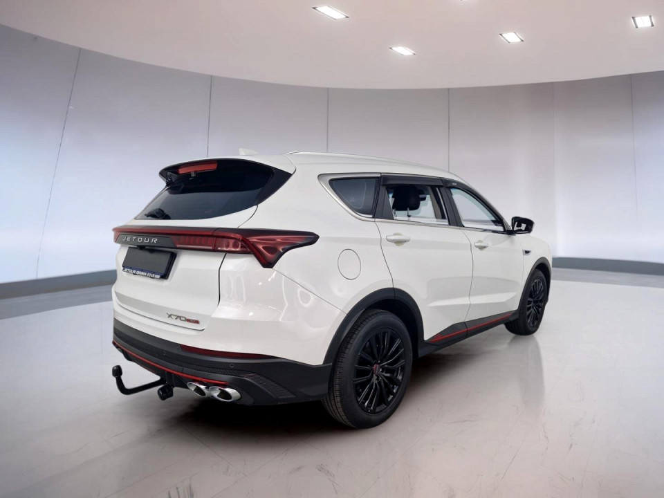 2025 JETOUR X70 PLUS 1.5T MOMENTUM