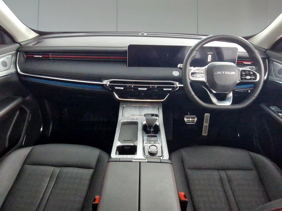 2025 JETOUR X70 PLUS 1.5T MOMENTUM